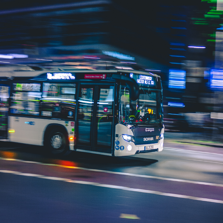 Projeto determina que empregador arque com o custo total do vale-transporte